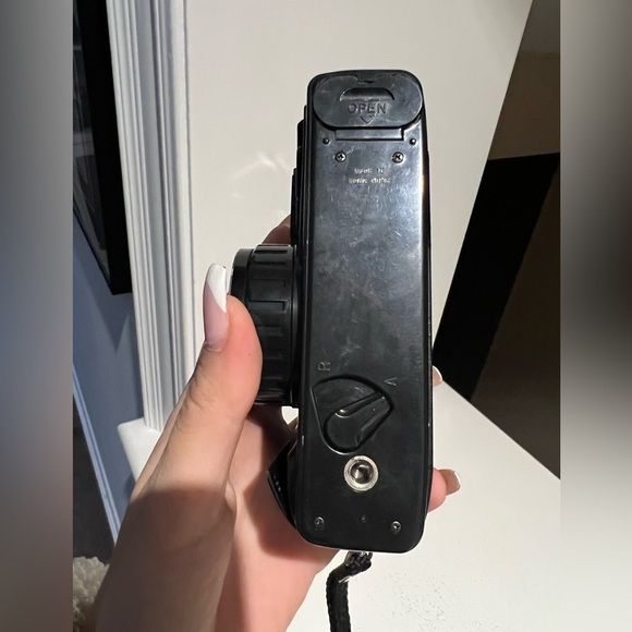 Vintage ARGUS MD135 Film Camera 35mm Motor Drive 1:3.8 f 38mm Black With Case - Picture 11 of 16